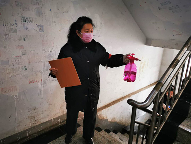 黨建引領，讓黨旗在城市抗“疫”一線高高飄揚